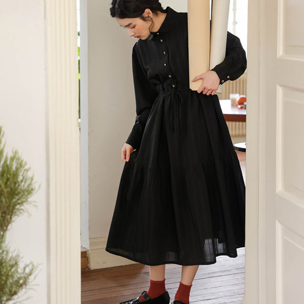 Black lady's French retro dress