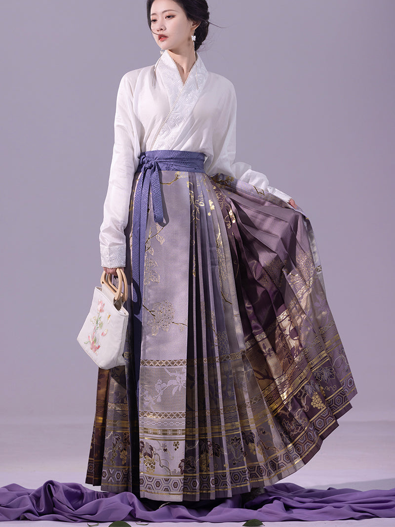 梅花と芍薬の刺繍羽織りとロングスカート