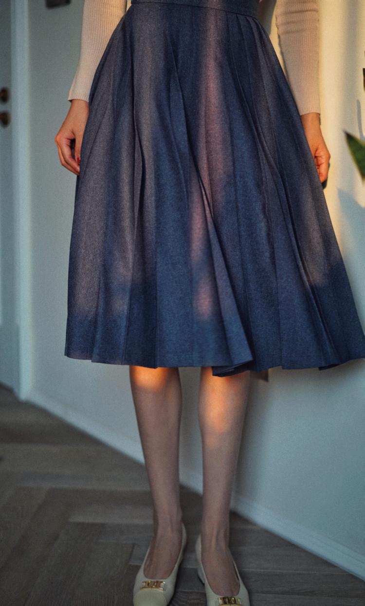 昭和レトロな洋装プリーツスカート
