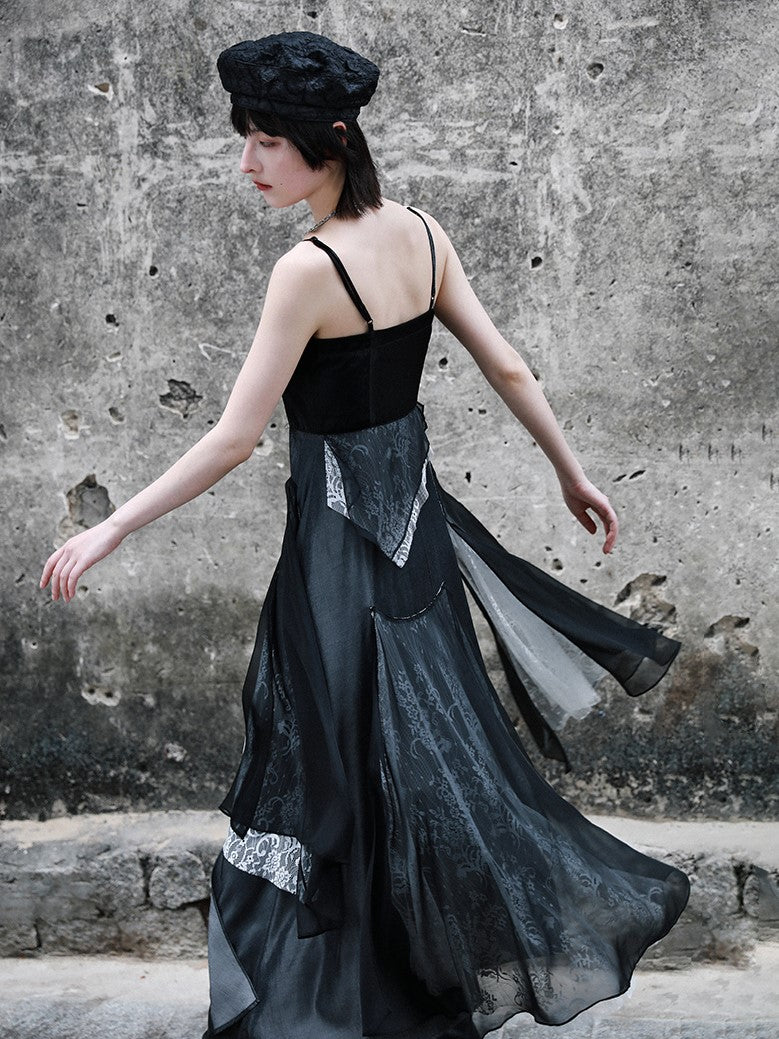 Camisole dress weaving in the dark
