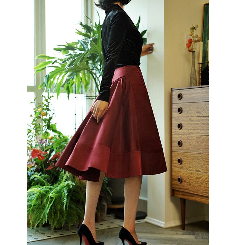 Hepburn skirt that dances in beauty