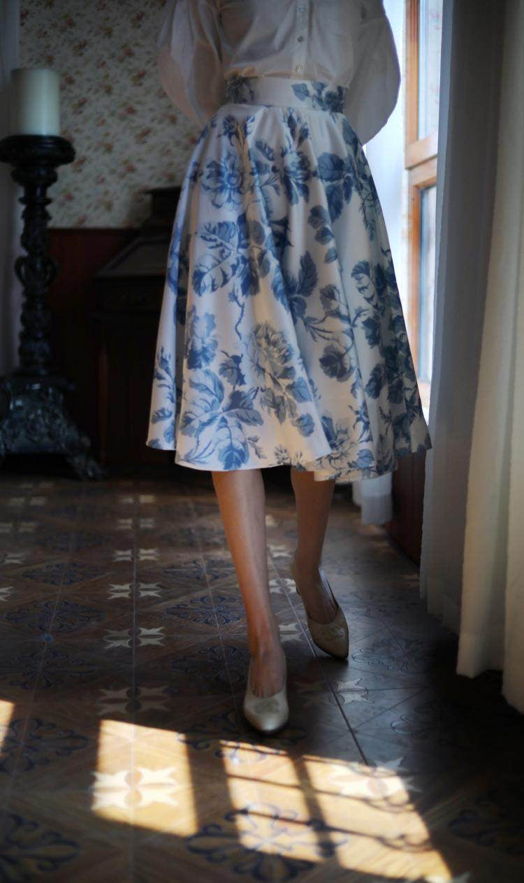 青墨の花模様ヘップバーンスカート