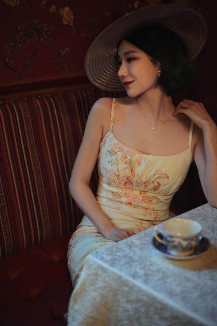 Oil painting flower pattern camisole dress