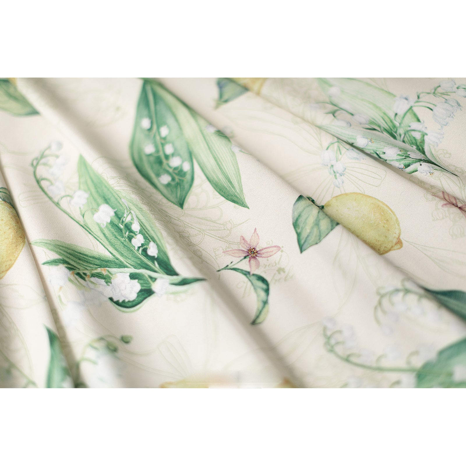 鈴蘭と檸檬の水彩画ジャンパースカートとハイネックリボン