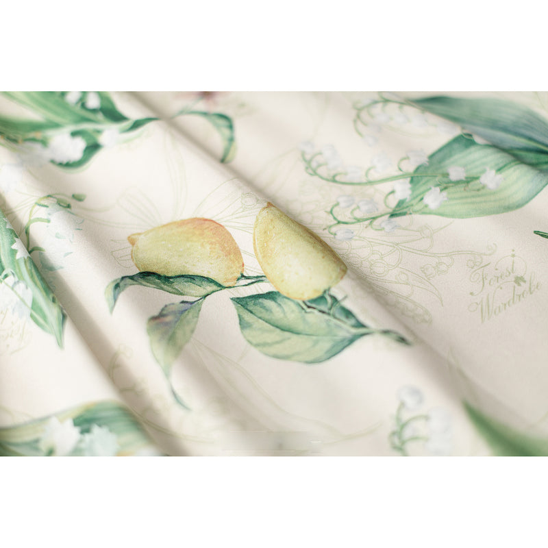 鈴蘭と檸檬の水彩画ジャンパースカートとハイネックリボンブラウス