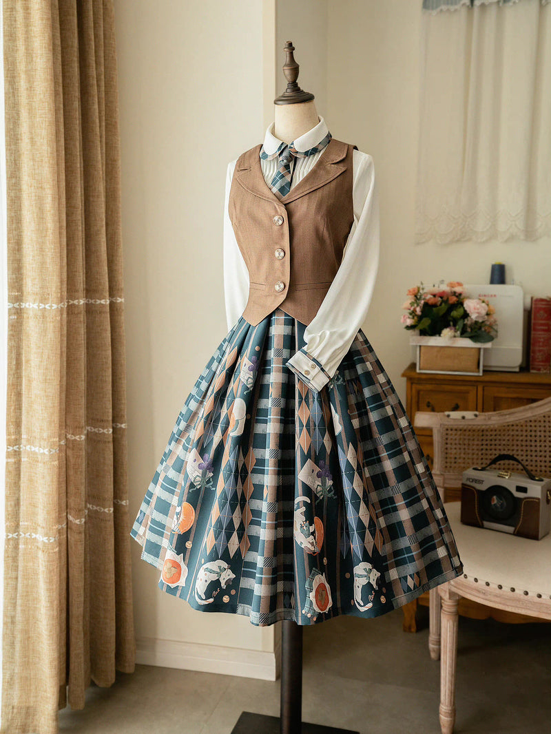 Persimmon cat and bouquet plaid strap skirt, vest and pleated blouse (dark green)
