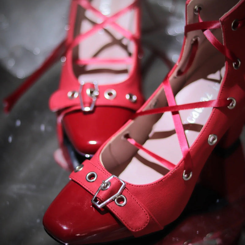 Square toe heel pumps of a crimson lady[Planned to be shipped in early April 2023]