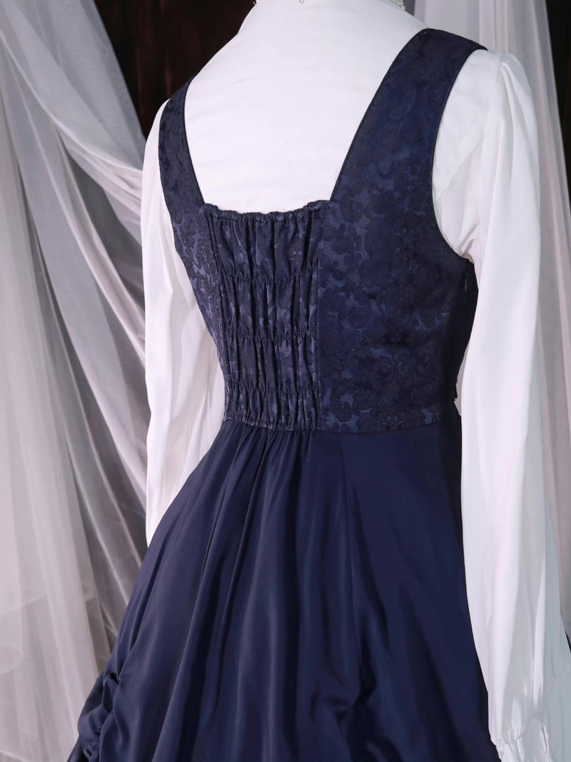 紺青のお嬢様の編み上げジャンパースカートとハイネックブラウスとペチコート