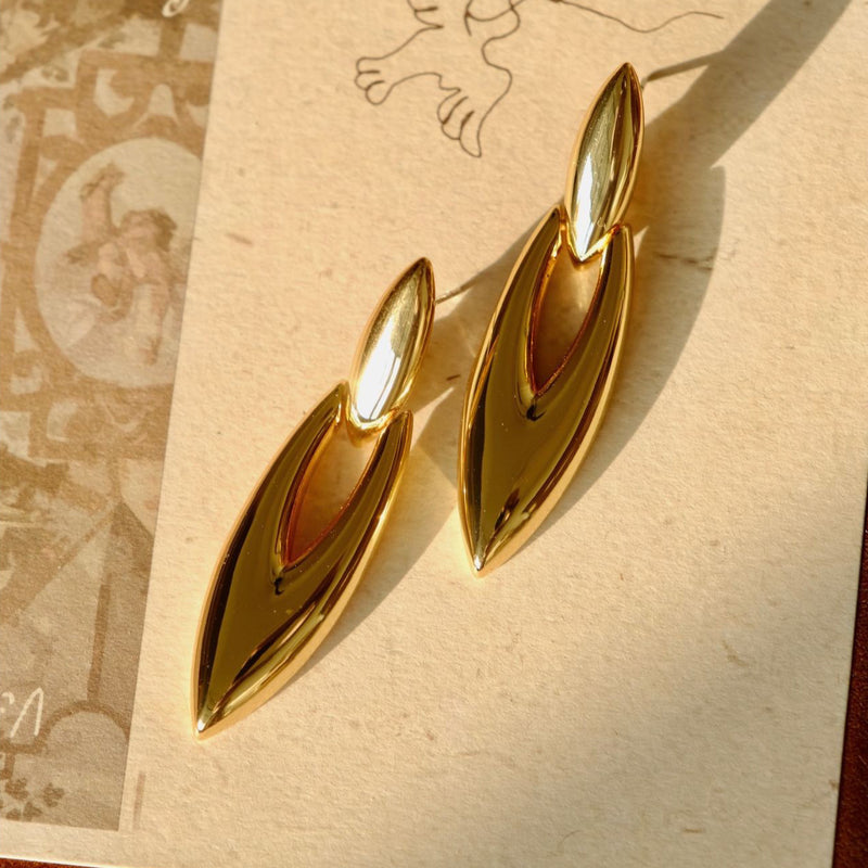 gold teardrop earrings