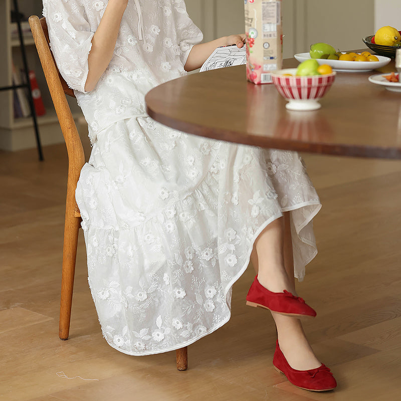 純白の花の刺繍フレンチスカート
