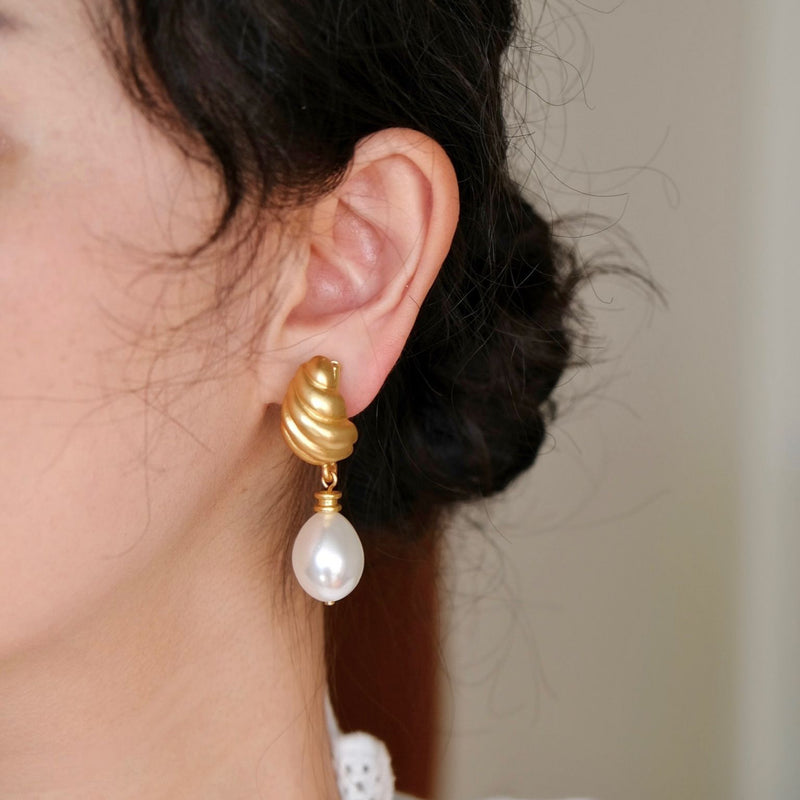 venus birth earrings