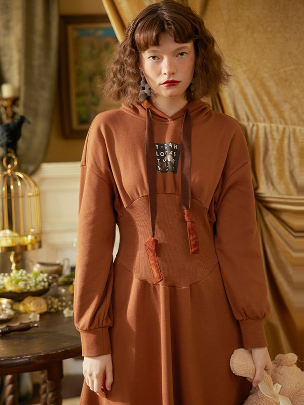 Hoodie dress for youth playing the lute