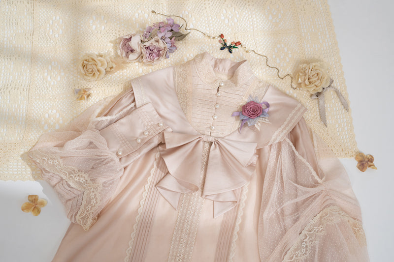 Hakuzakura's embroidered blouse and embroidered elegant skirt [scheduled to be shipped from mid-April to late April 2023]