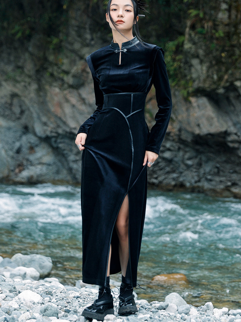 Black Lady's Velvet China Dress