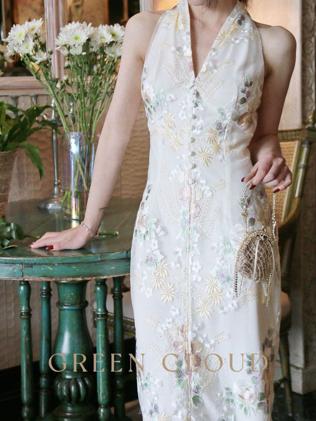 Embroidered Retro Dress of the Royal Court Queen