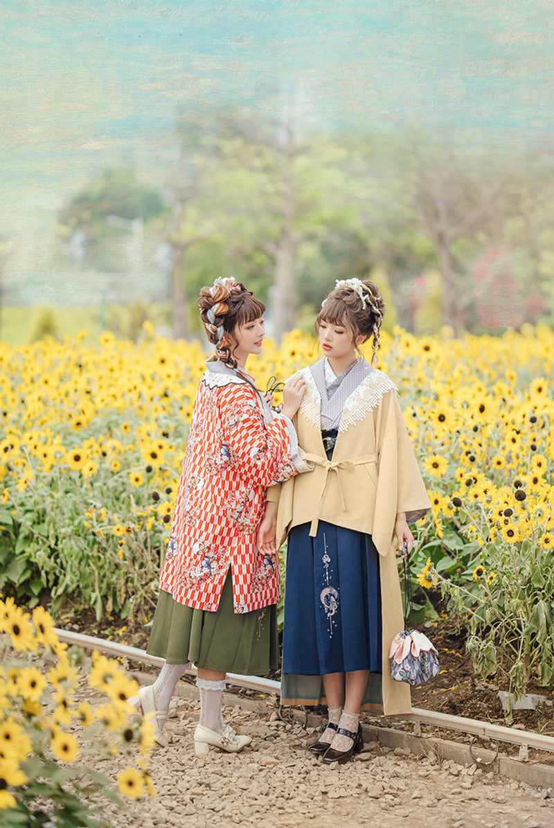 Classic pattern haori of Taisho romantic flowers and birds