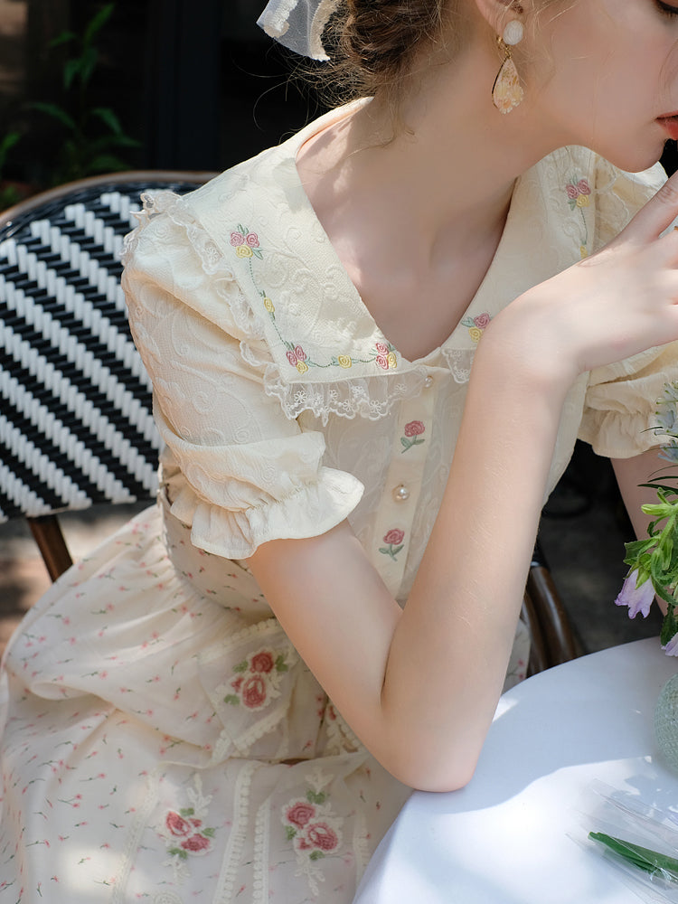 薄紅の花びら刺繍ジャガードブラウスと刺繍ハイウエストスカート