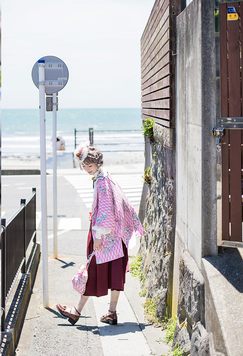 Classic pattern haori of Taisho romantic flowers and birds