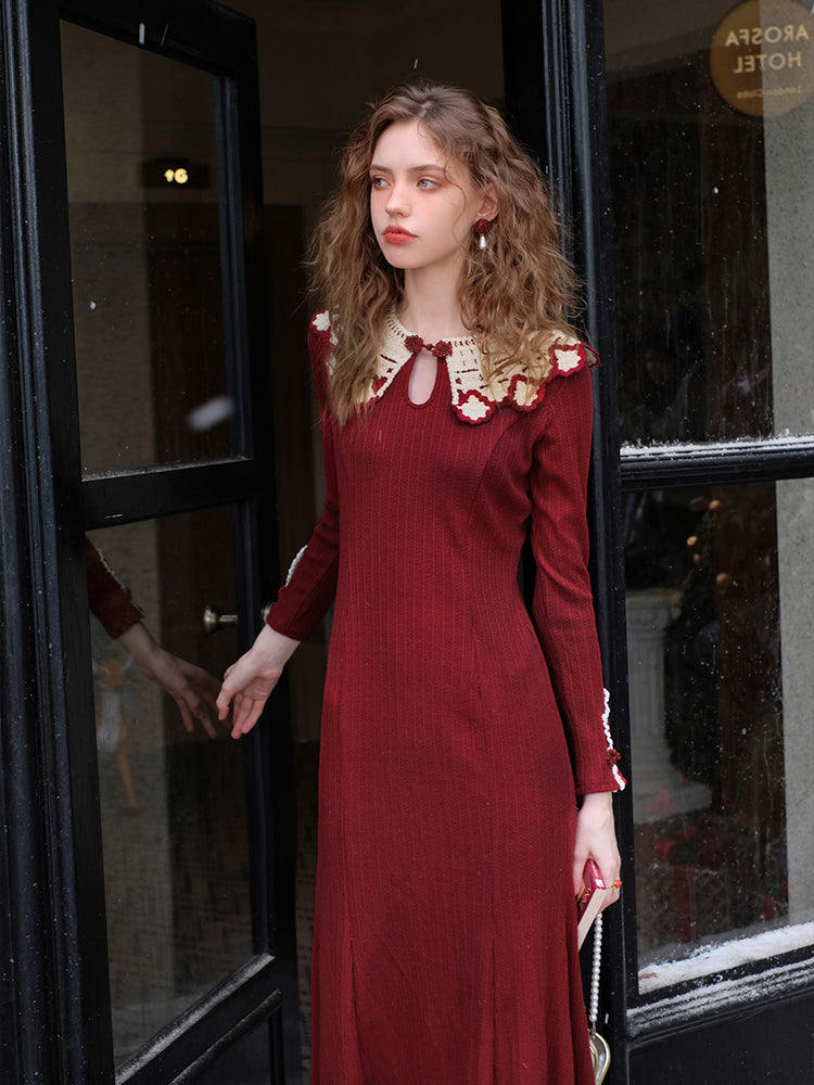 Crimson lady's embroidery slim knit dress