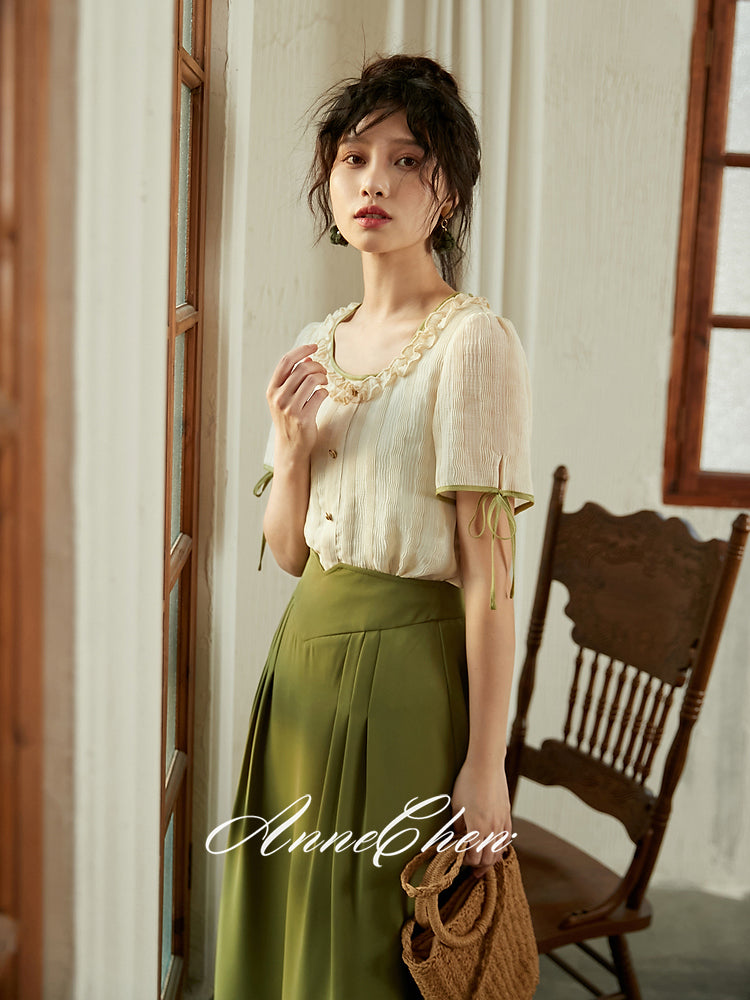Torinoko-colored embroidery French blouse
