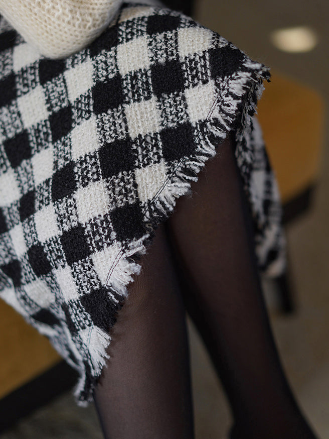 Black-and-white plaid high-waisted tweed skirt