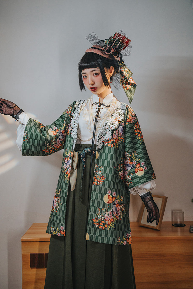 Classic pattern haori of Taisho romantic flowers and birds