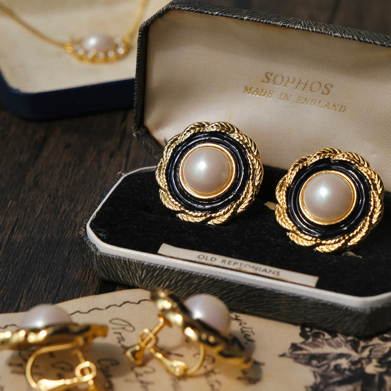 sasanqua pearl earring