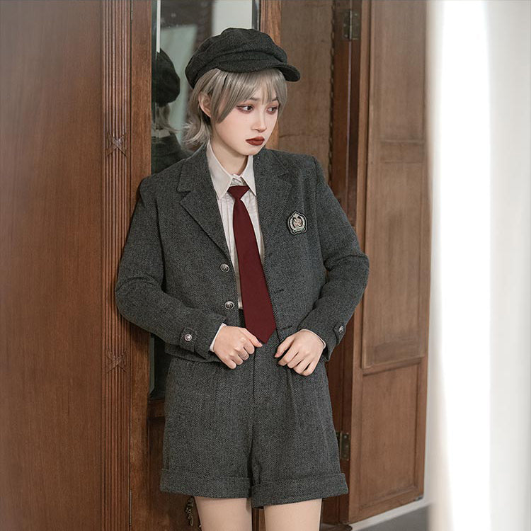 British girl's literature retro jacket and vest and strap half pants and skirt and blouse