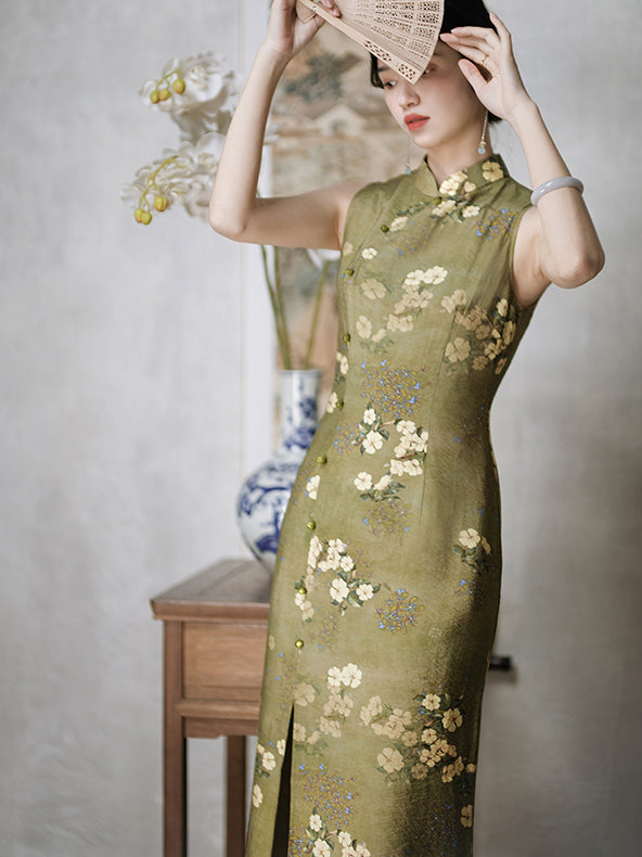 Chinese dress with sketch of flower painting