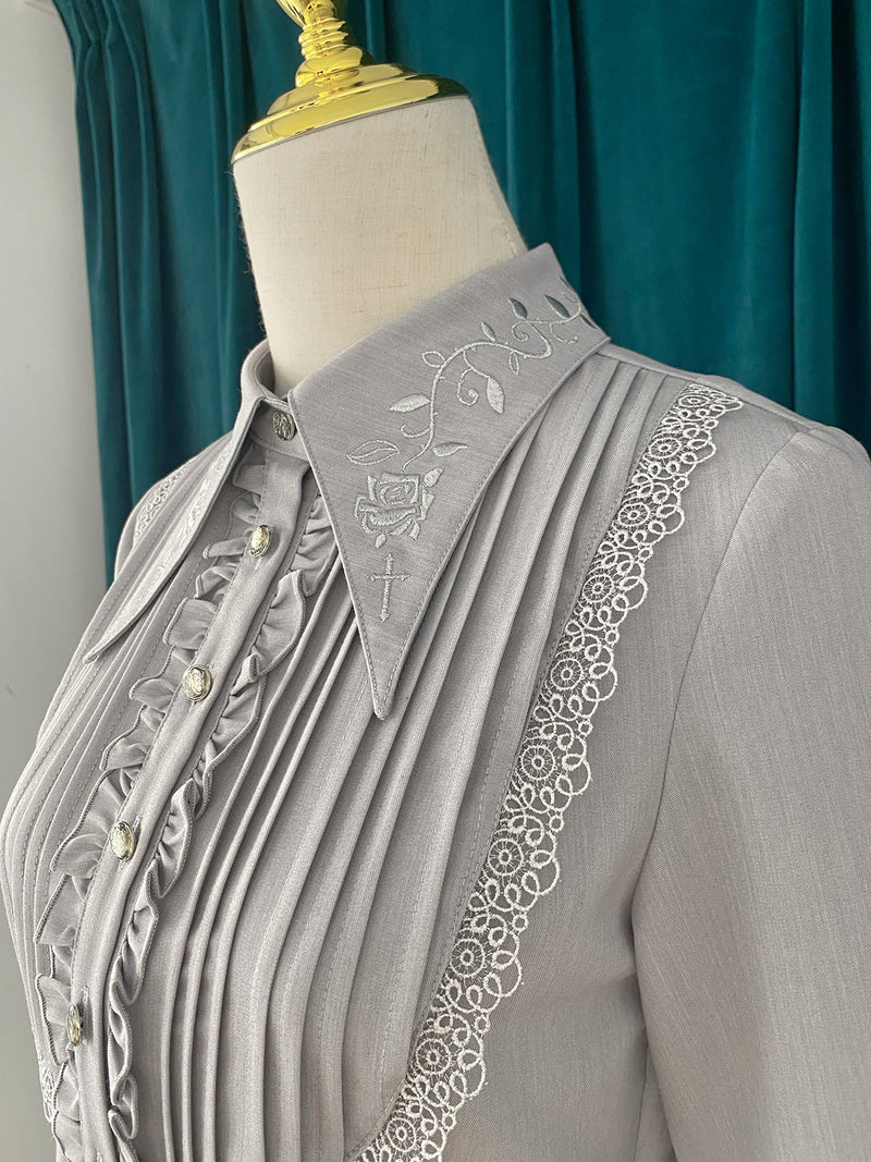 Medieval noble rose embroidery blouse [Planned to be shipped in early July 2023]
