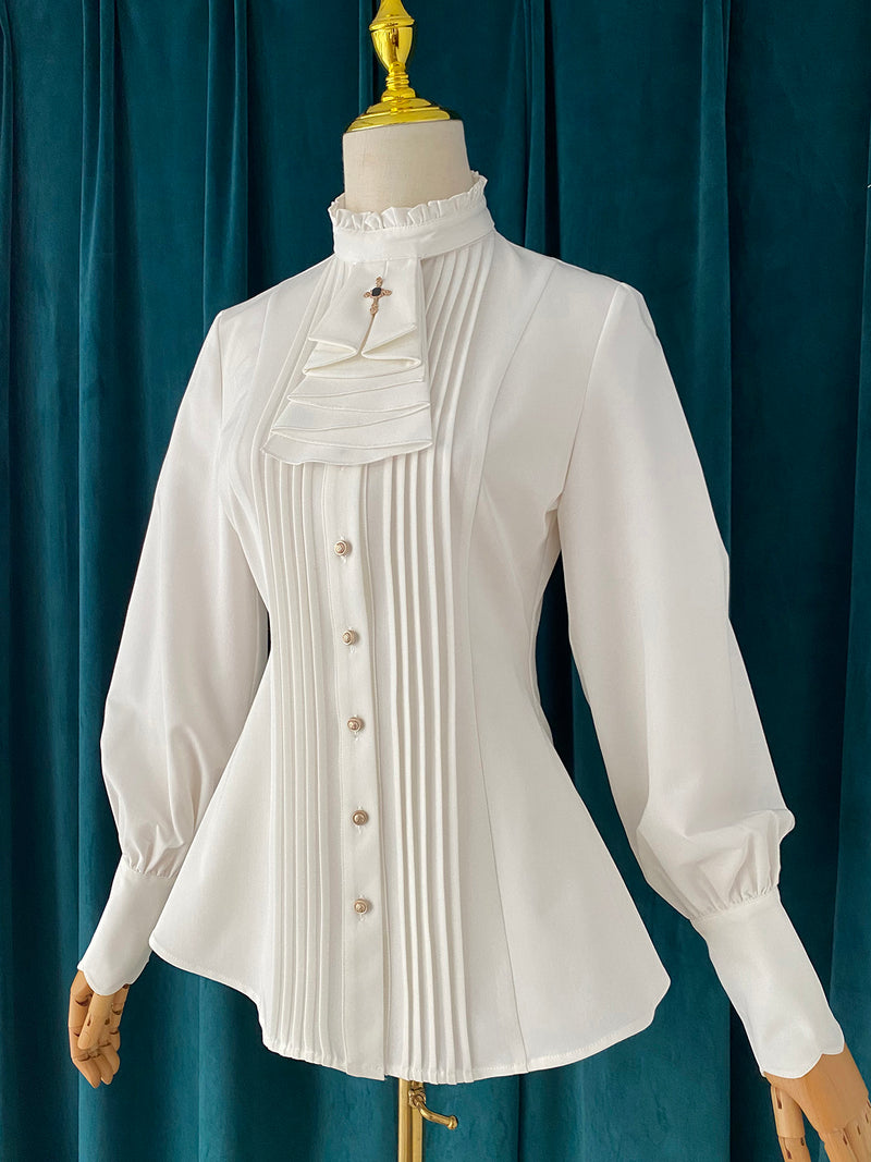 Medieval Aristocratic Crucifix Pleated Blouse[Planned to be shipped in late April 2023]