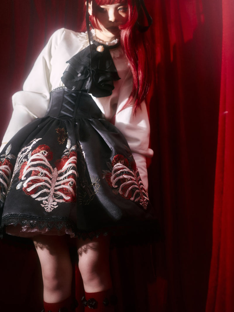 Corset skirt with ribs and rose embroidery [Scheduled to be shipped from early June to late June 2023]
