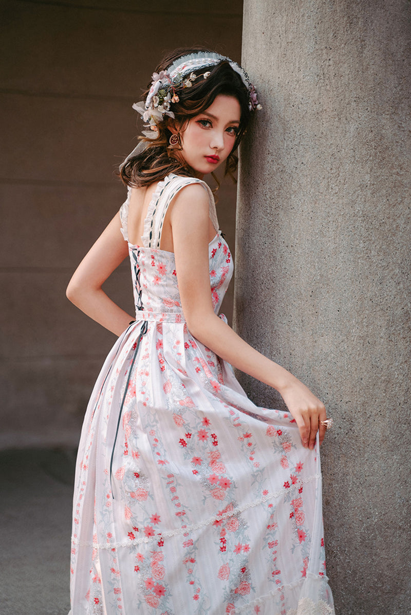 Splendid Queen Floral Sleeveless Dress