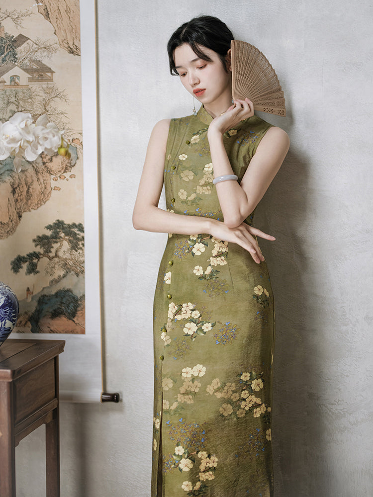 Chinese dress with sketch of flower painting