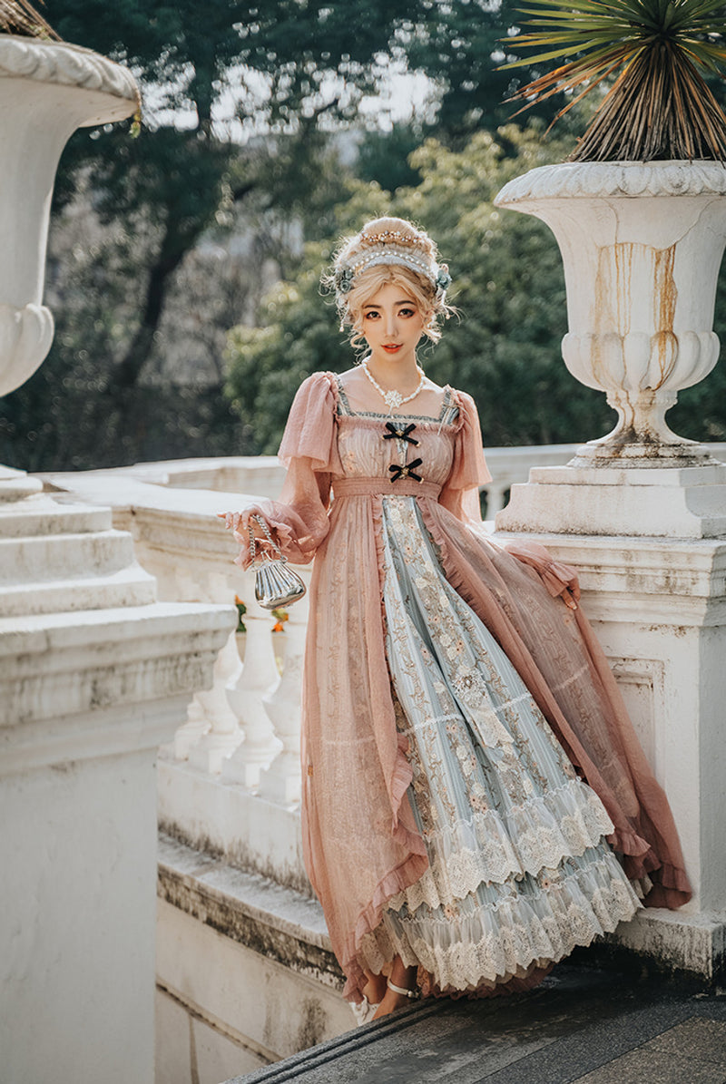 Splendid Queen Floral Sleeveless Dress