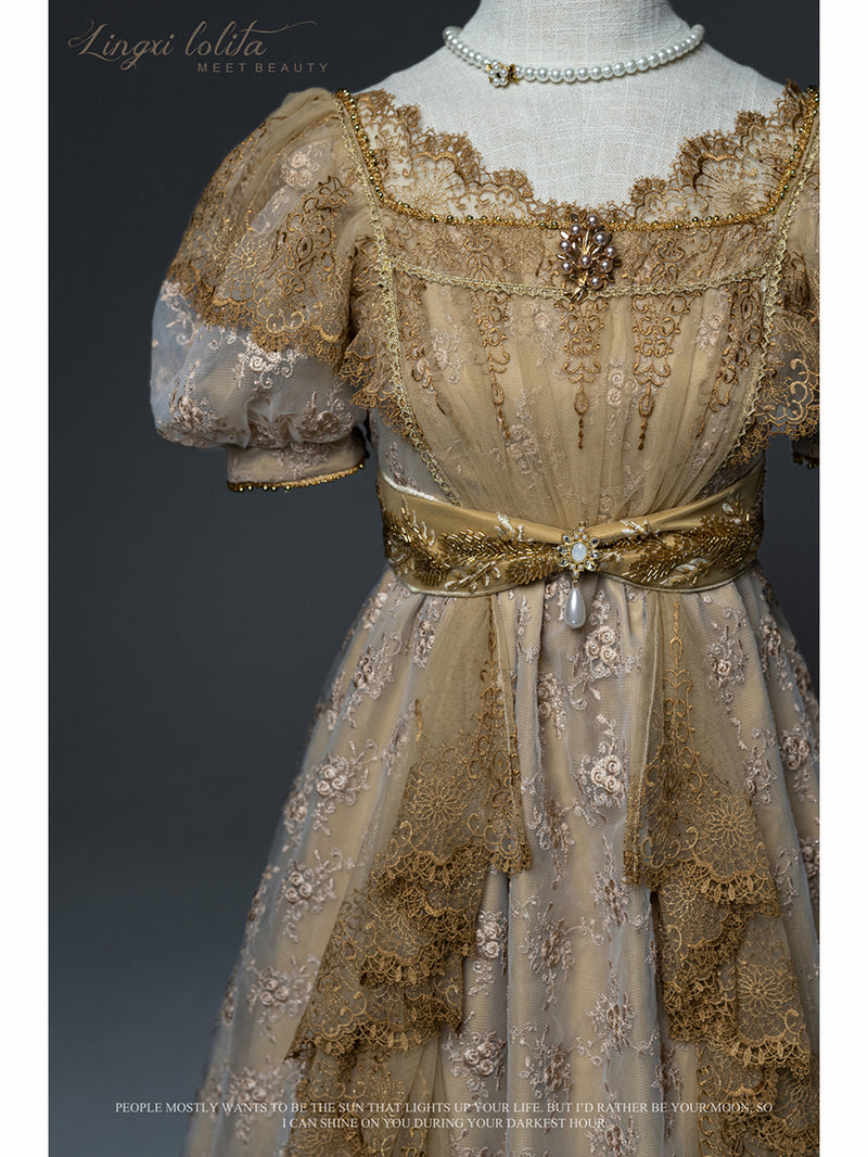 Medieval aristocratic floral embroidery elegant dress [Planned to be shipped from late May to mid-June 2023]