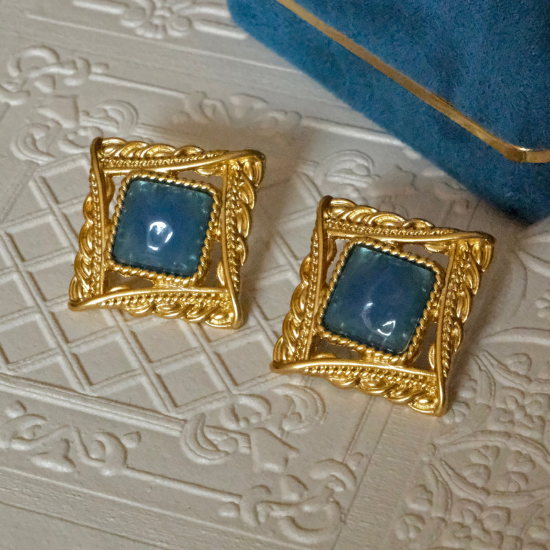 Earrings of the Suibana Palace