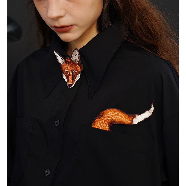 Tailed fox embroidery blouse