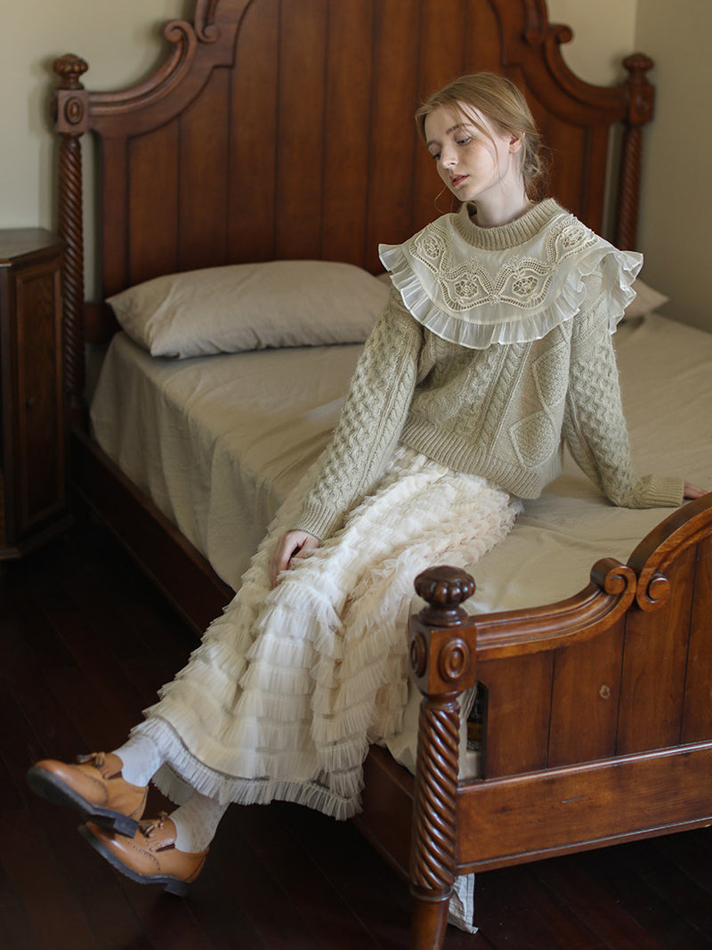 Aran embroidery knit sweater