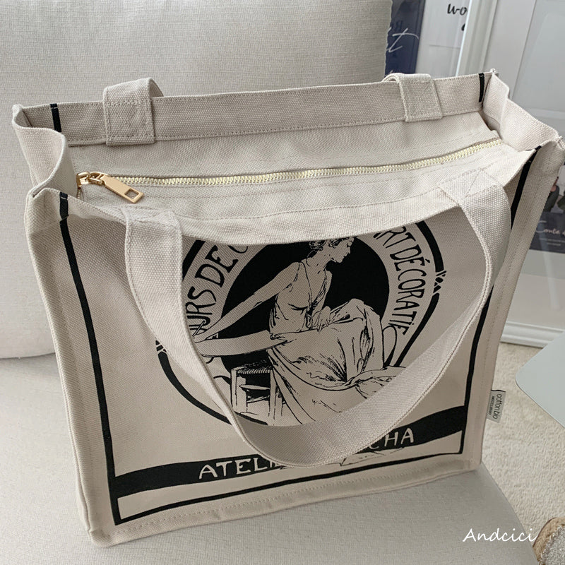 Atelier MuchaTote Bag