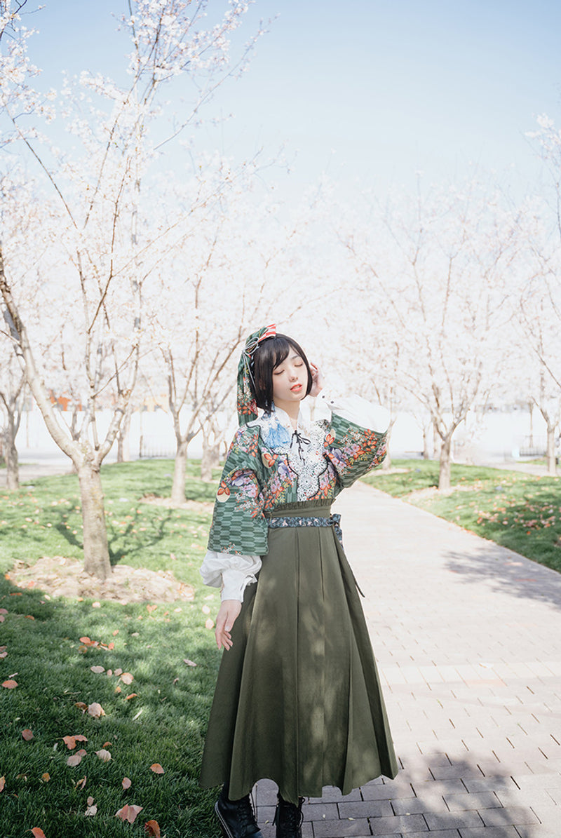 Classic pattern haori of Taisho romantic flowers and birds