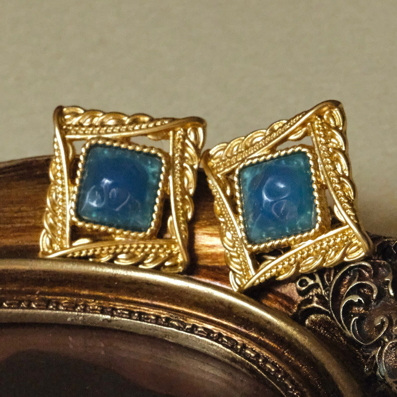 Earrings of the Suibana Palace