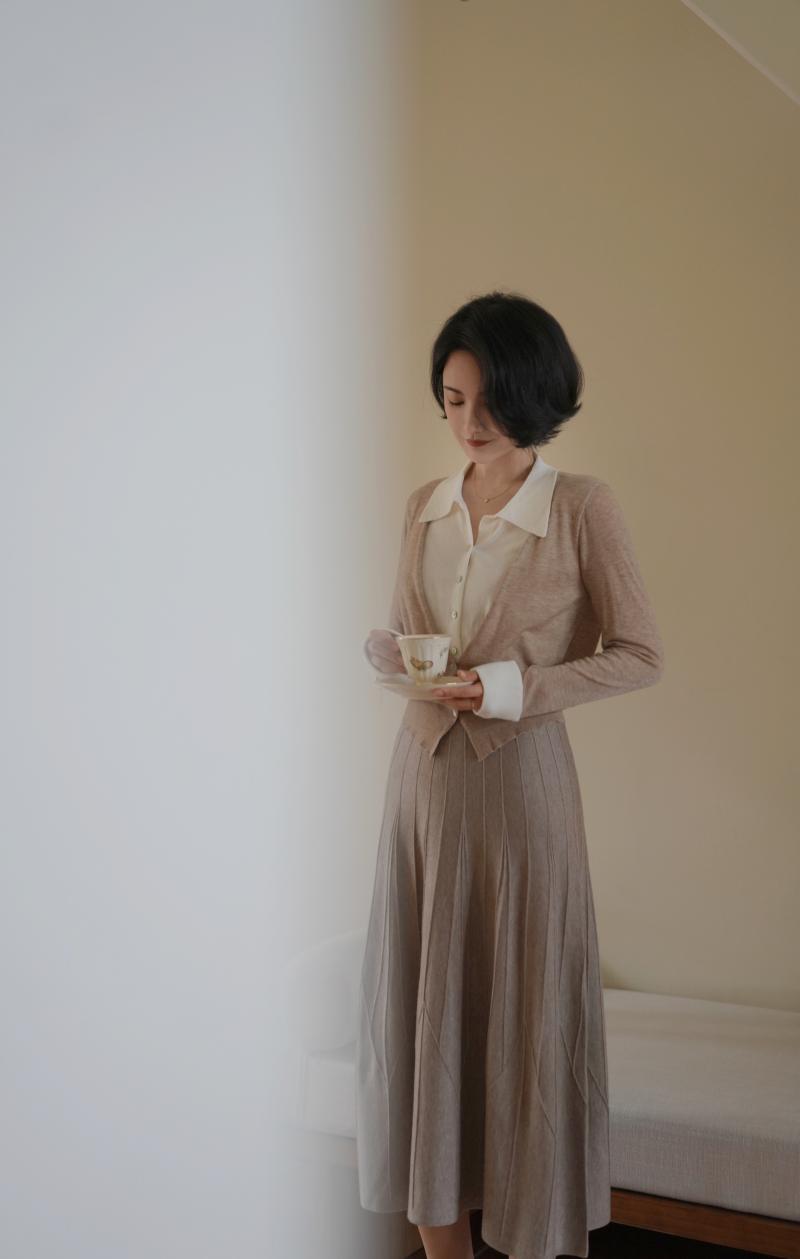 白茶の夫人ニットハーフスカート