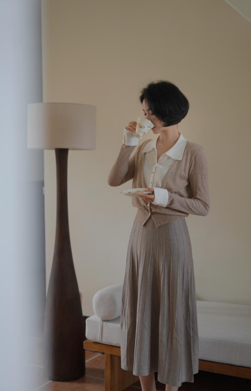 白茶の夫人ニットハーフスカート