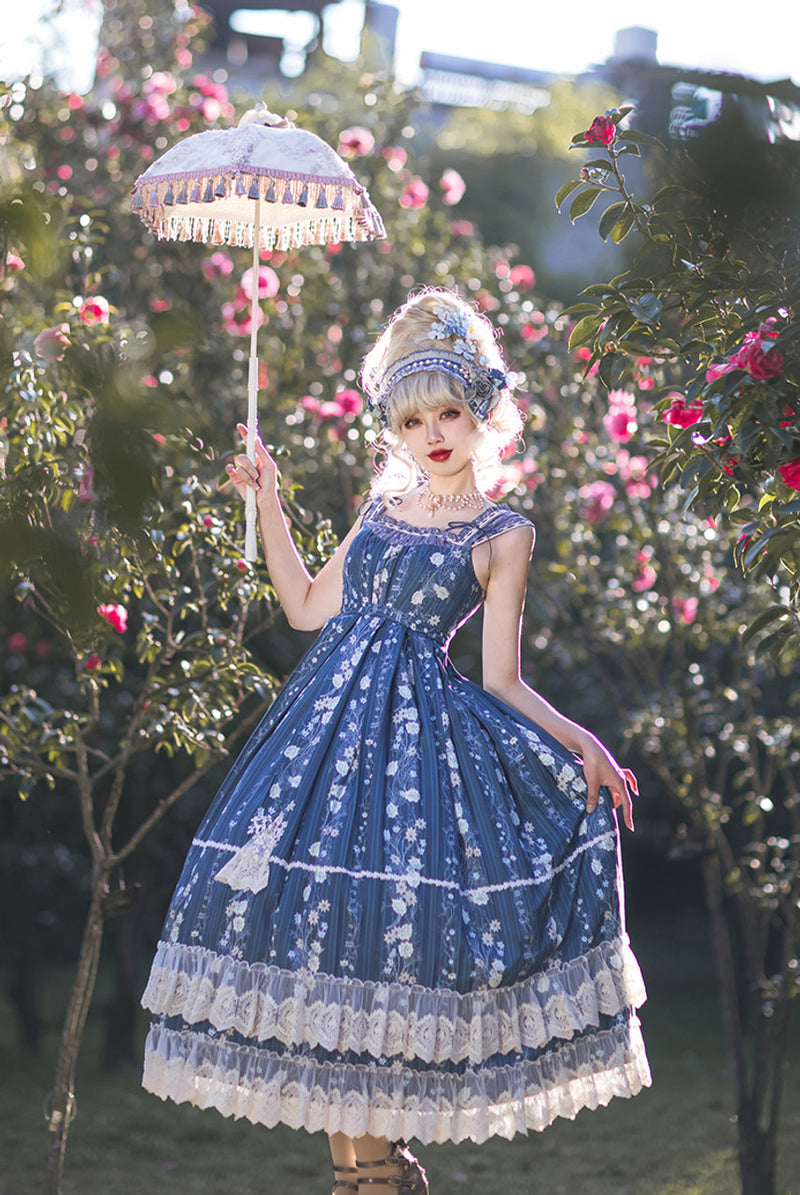 Splendid Queen Floral Sleeveless Dress