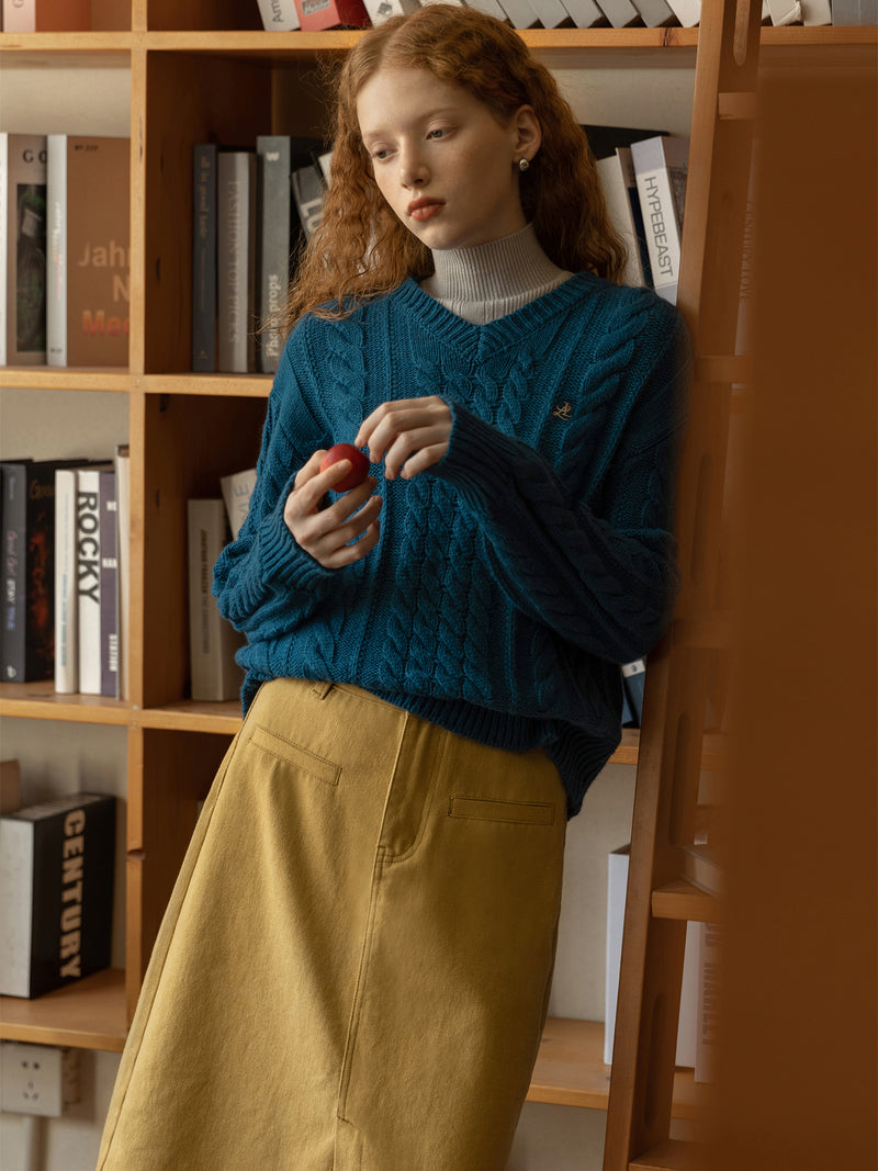 Aran embroidery knit sweater