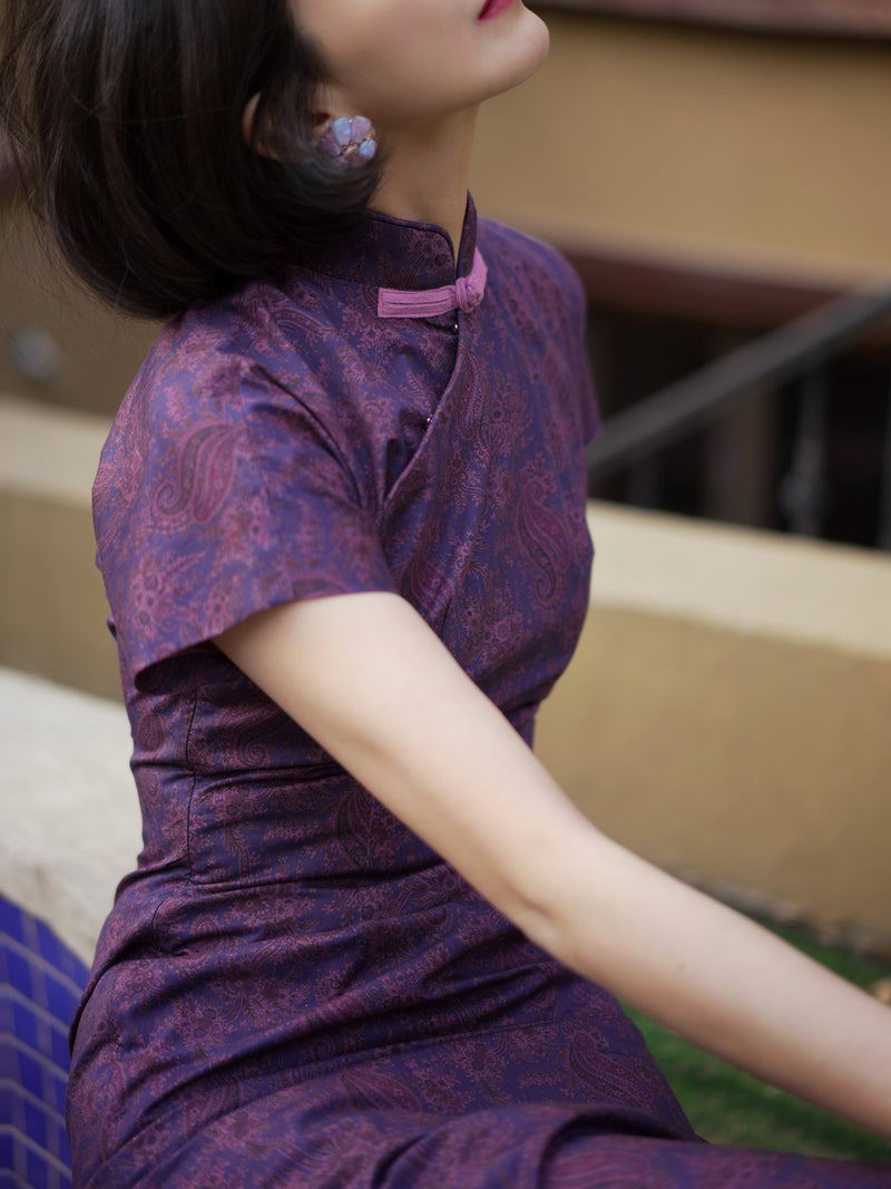 Chinese dress with flower pattern in real purple