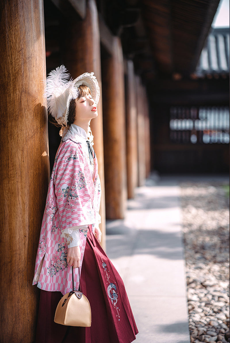 Classic pattern haori of Taisho romantic flowers and birds