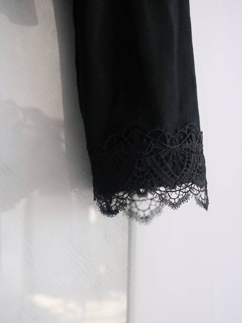 Embroidered lace blouse for a jet-black lady[Scheduled to be shipped from early July to late July 2023]