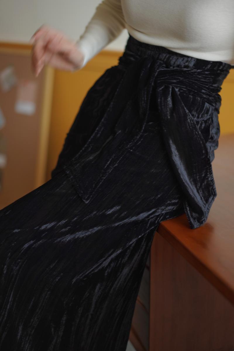 黒の貴婦人ベルベットジャンパースカート